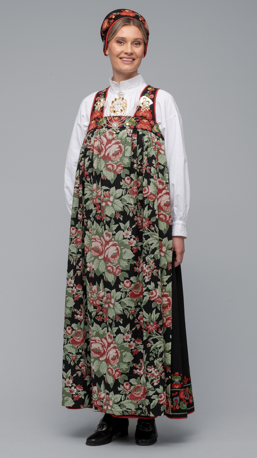 Bilde av Festbunad, Nes