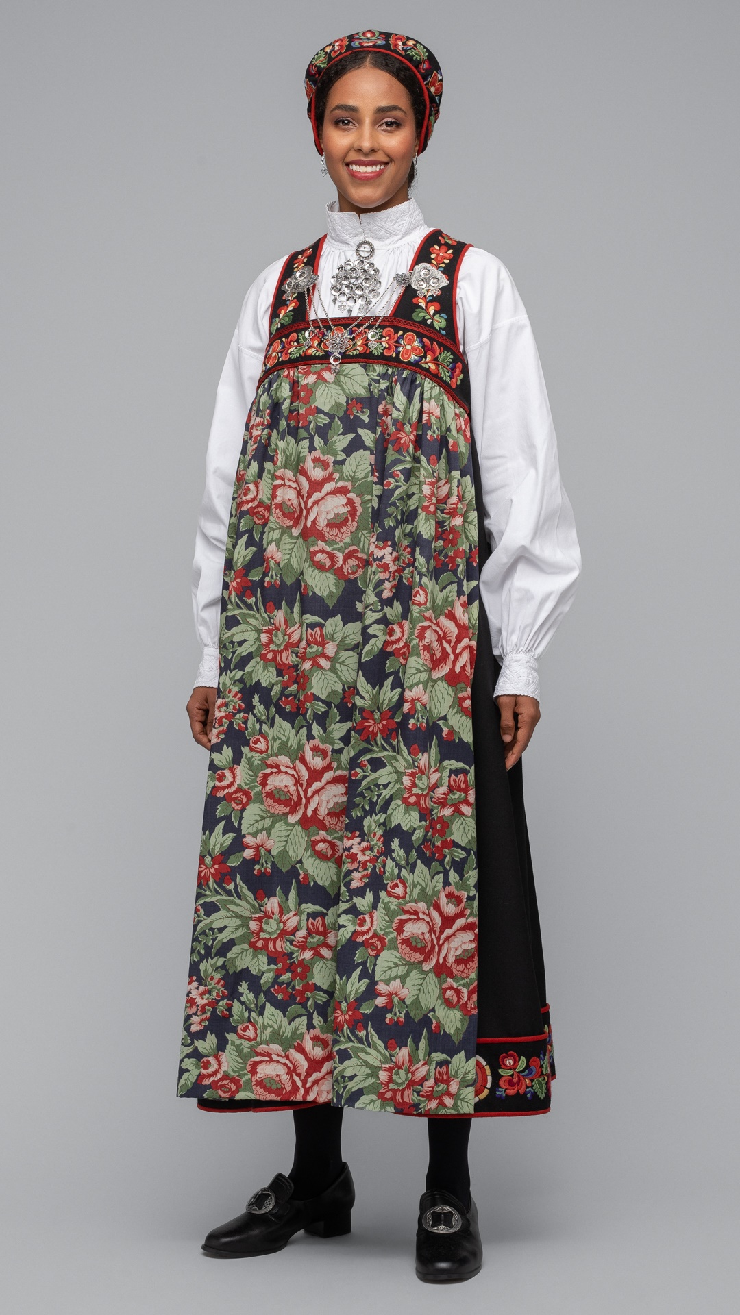 Bilde av Festbunad, Nes 2