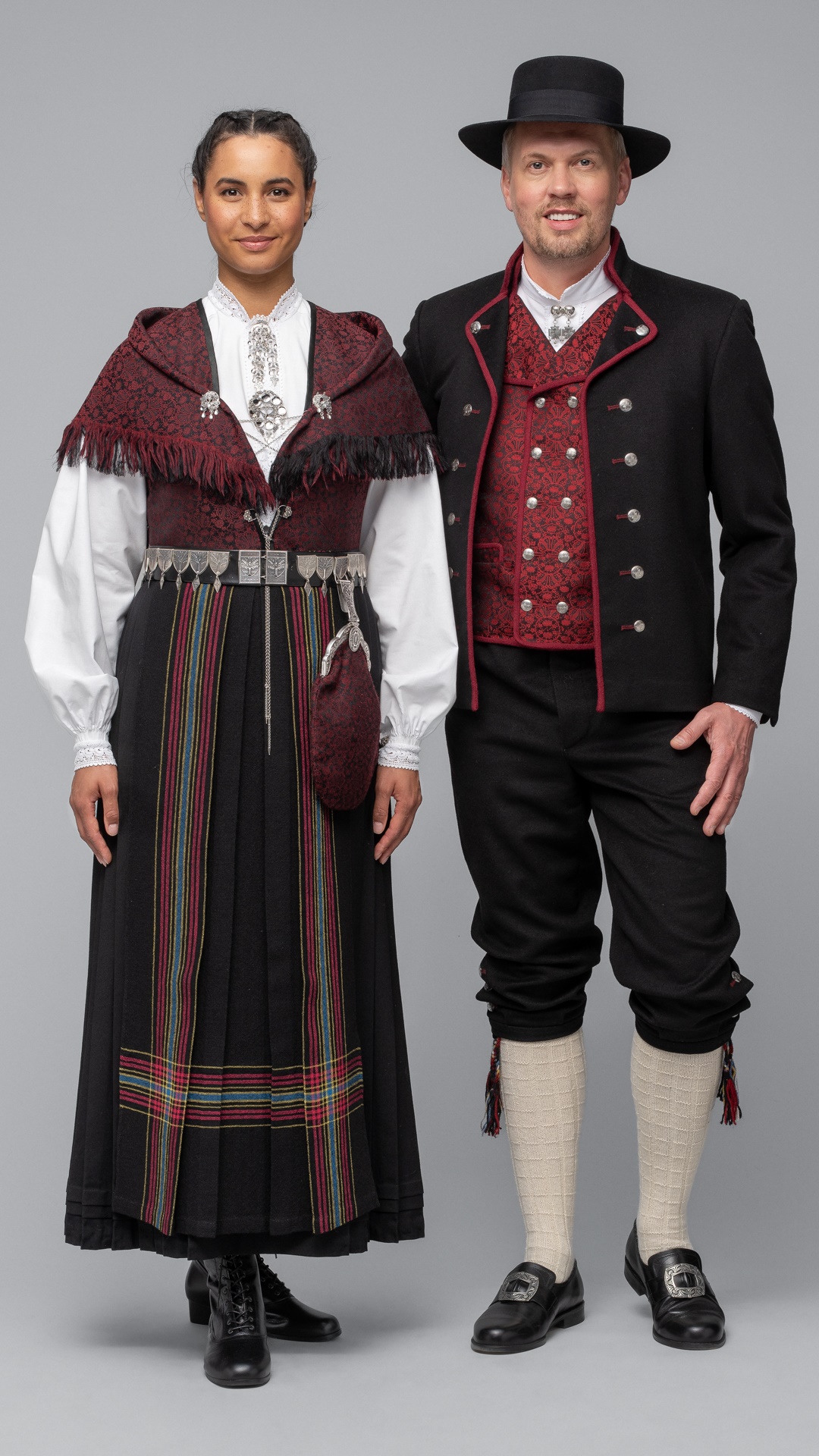 Bilde av Askøy dame og herrebunad