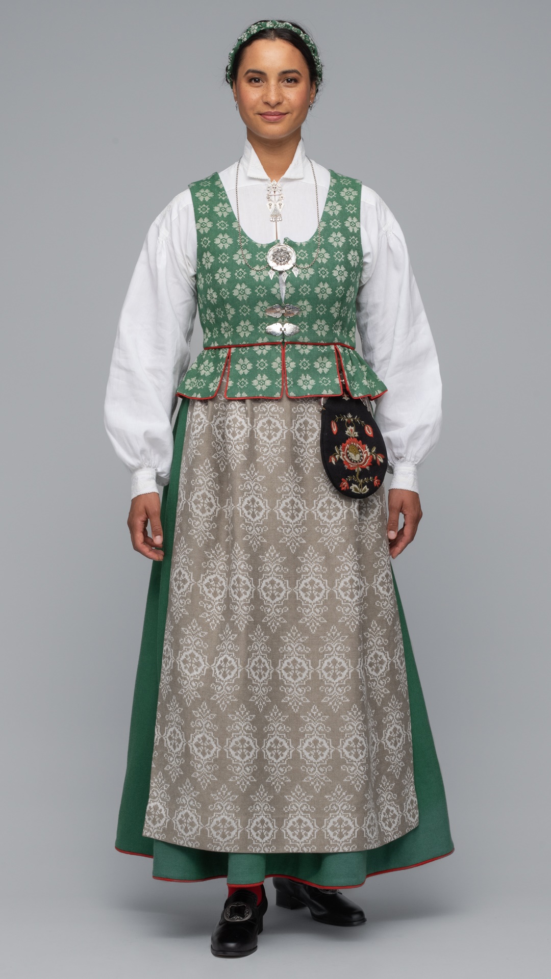 Bilde av  Grønn Trønderbunad