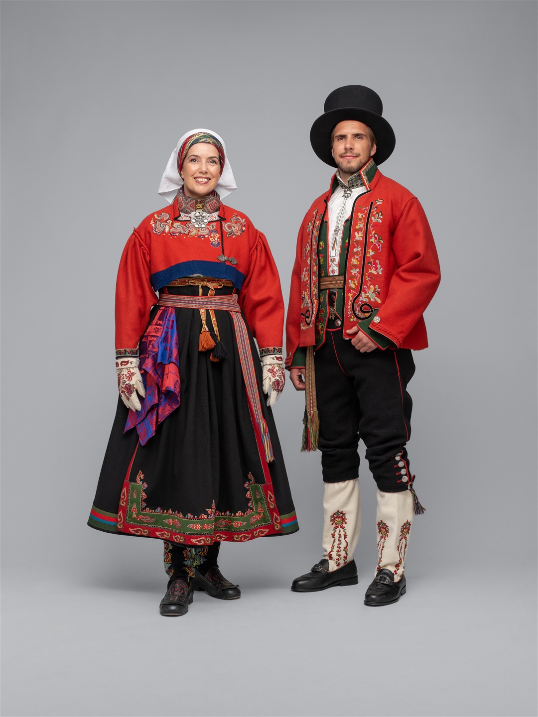 Bilde av Øst-Telemark Raudtrøyebunad og Øst-Telemark herre fra 1750