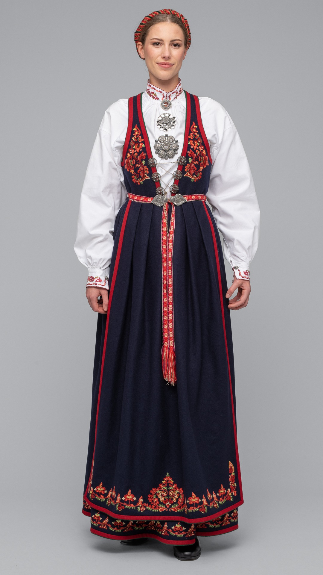 Bilde av Vest-Telemarksbunad, modell fra Porsgrunn