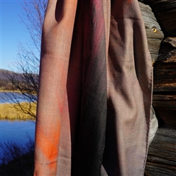 Bilde av Skjerf LIGHT AND DARK