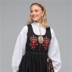 Bilde av Materialpakke Norddalbunad – KUN BUNAD