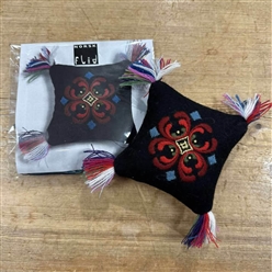 Bilde av Svart Nålpute Nr.1 Broderi Materialpakke