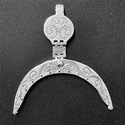 Bilde av Veskelås til Nordmørsbunaden i forsølvet messing