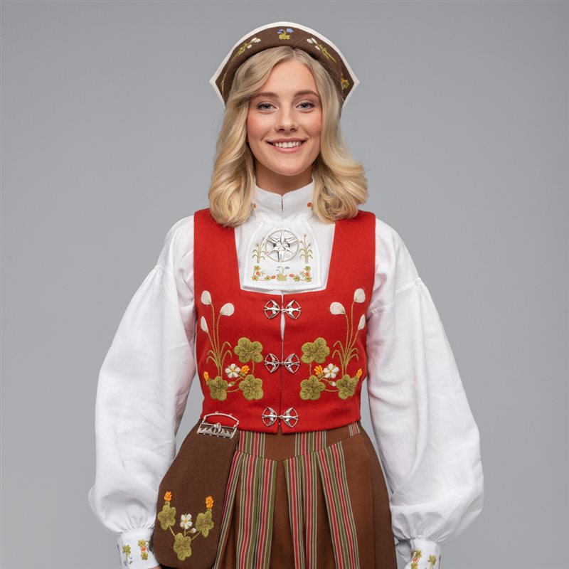 MATERIALPAKKE VEST PÅTEGNET, TIL SENJA FESTDRAKT FOR KVINNER